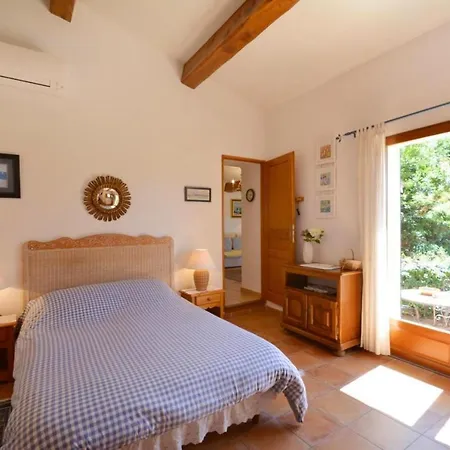 Vakantiehuis Charmante Maison Avec Vue Sur La Montagne A Ceyreste