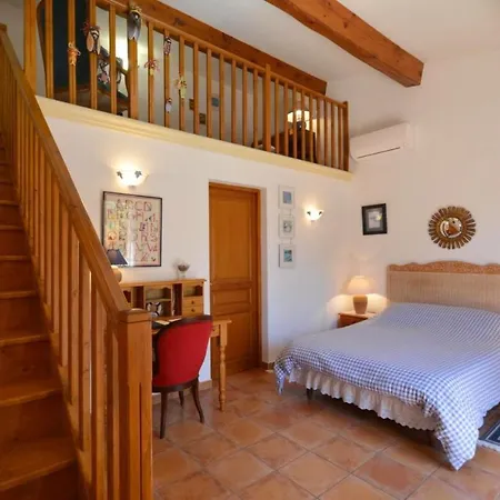 Vakantiehuis Charmante Maison Avec Vue Sur La Montagne A Ceyreste *